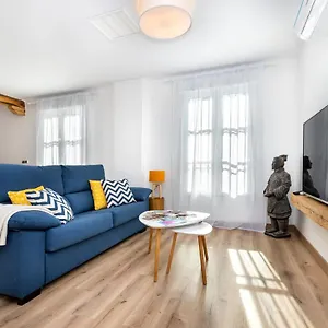 Living Albayzin. Parking & Wifi Apartment